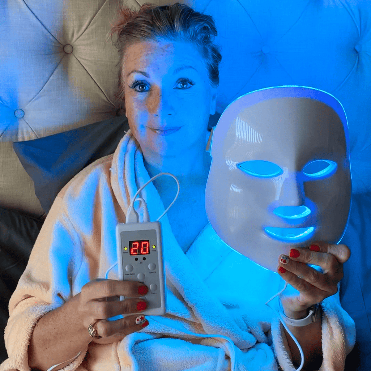 Bienelia™ Máscara fotónica para el rejuvenecimiento facial